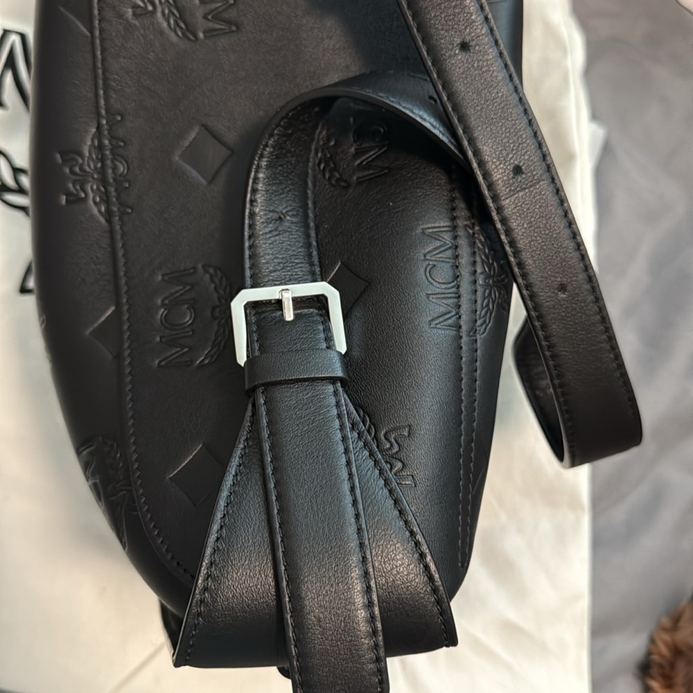 MCM Aren Flap Hobo Bag in Embossed Monogram - Picture 6 of 7
